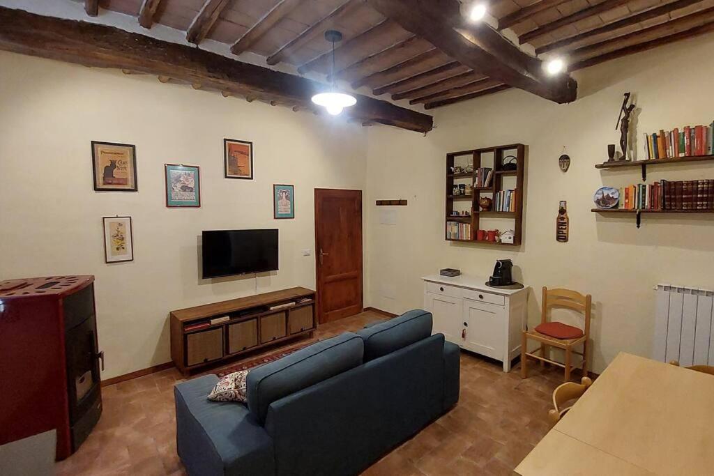 Piccolo Appartamento Monticiano Exteriör bild